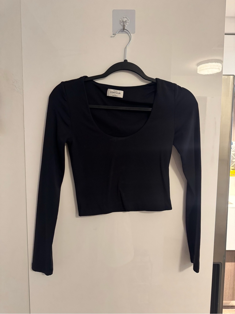 Babaton Black Long-Sleeve Scoop Crop Top